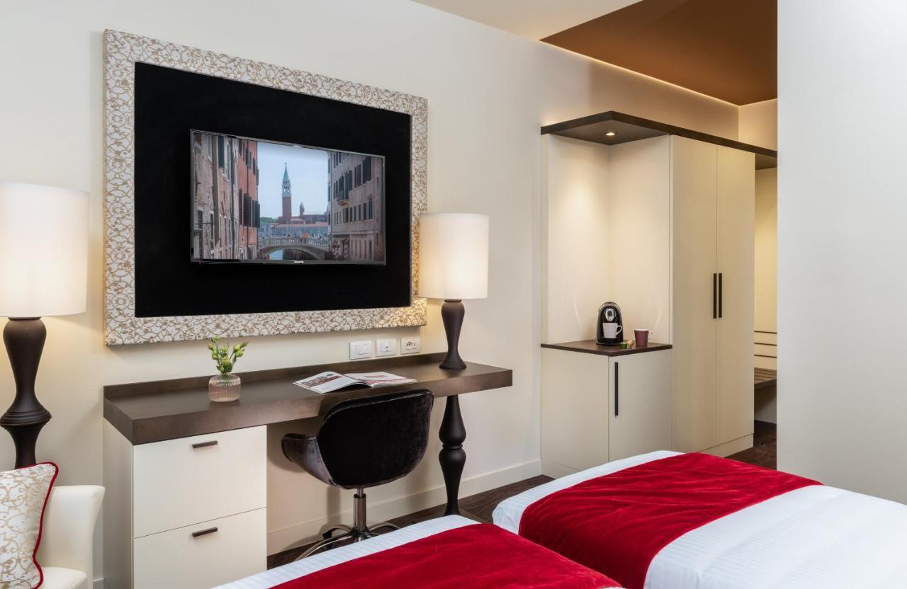 Hotel Leonardo Royal Venice 4*
